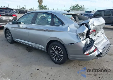 2019 Volkswagen Jetta 1.4T R-Line/1.4T S/1.4T Se z USA, uszkodzony, nr VIN 3VWC57BU5KM215782